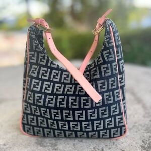 Super Rare Color Fendi Accessory Pouch Pochette Zucchino